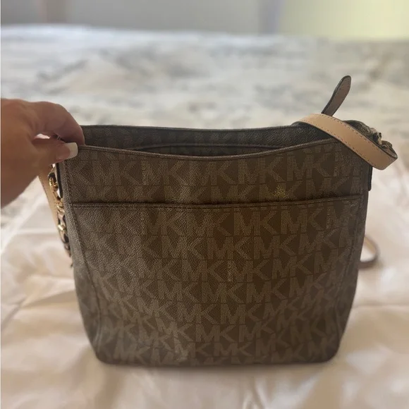 New Michael Kors Purse Jet Set Travel Messenger Signature Crossbody Handbag - Picture 4 of 12